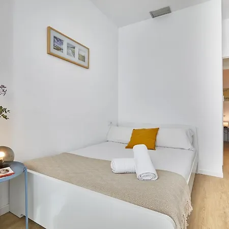Bbarcelona Clot Apartments Extérieur photo